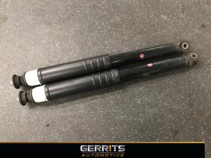 Used Shock absorber kit Renault Clio IV Estate/Grandtour (7R) 1.5 Energy dCi 90 FAP Price € 38,48 Margin scheme offered by Gerrits Automotive