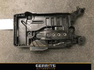 Usagé Boîtier de batterie Seat Arona (KJX) 1.6 TDI 95 Prix € 32,98 Règlement à la marge proposé par Gerrits Automotive