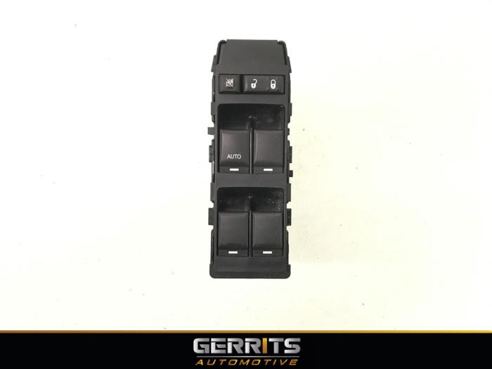 Usados Interruptor de ventanilla eléctrica Jeep Compass (PK) 2.2 CRD 16V 4x2 Precio € 87,98 Norma de margen ofrecido por Gerrits Automotive BV