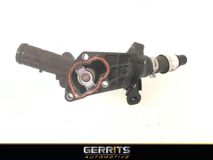 Thermostat housing from a Renault Clio IV (5R) 1.5 Energy dCi 90 FAP 2013