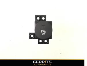 Used PDC switch Kia Sportage (SL) 2.0 CVVT 16V 4x2 Price € 21,98 Margin scheme offered by Gerrits Automotive