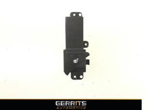 Used Seat heating switch Kia Sportage (SL) 2.0 CVVT 16V 4x2 Price € 21,98 Margin scheme offered by Gerrits Automotive