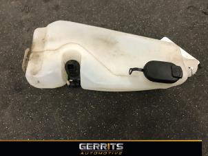 Used Front windscreen washer reservoir Dacia Duster (HS) 1.2 TCE 16V Price € 21,98 Margin scheme offered by Gerrits Automotive