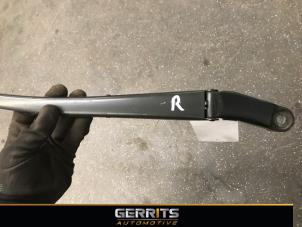 Used Front wiper arm Toyota RAV4 (A3) 2.0 16V VVT-i 4x4 Price € 21,98 Margin scheme offered by Gerrits Automotive