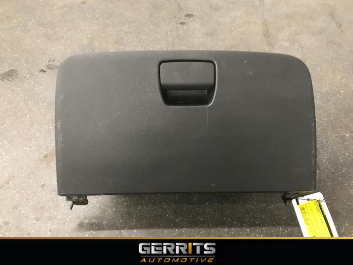 Begagnade Handskfack Opel Mokka/Mokka X 1.4 Turbo 16V 4x2 Pris € 82,48 Marginaltabell erbjuds av Gerrits Automotive BV