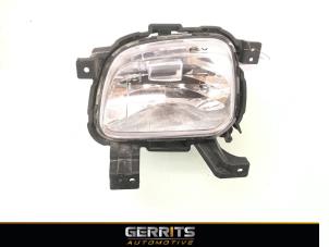 Używane Swiatlo przeciwmgielne prawy przód Kia Carens IV (RP) 1.6 GDI 16V Cena € 32,98 Procedura marży oferowane przez Gerrits Automotive