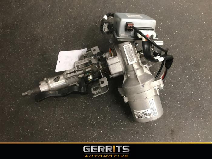 Steering column housing from a Kia Carens IV (RP) 1.6 GDI 16V 2016