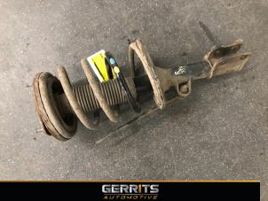Used Front shock absorber rod, right Hyundai Santa Fe II (CM) 2.7 V6 24V 4x4 Price € 54,98 Margin scheme offered by Gerrits Automotive
