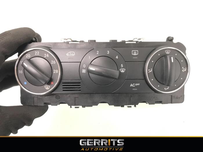 Panel de control de calefacción de un Mercedes-Benz B (W245,242) 2.0 B-200 16V Turbo 2006