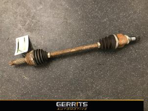 Used Front drive shaft, left Peugeot 107 1.0 12V Price € 19,99 Margin scheme offered by Gerrits Automotive