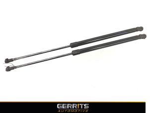 Used Set of tailgate gas struts Nissan Qashqai (J11) 1.2 DIG-T 16V Price € 27,48 Margin scheme offered by Gerrits Automotive