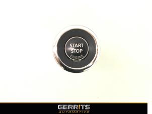 Used Start/stop switch Nissan Qashqai (J11) 1.2 DIG-T 16V Price € 21,98 Margin scheme offered by Gerrits Automotive
