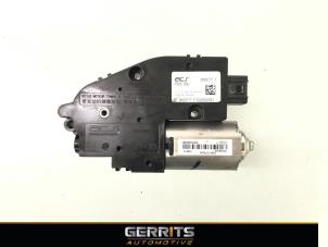 Used Sunroof motor Nissan Qashqai (J11) 1.2 DIG-T 16V Price € 109,98 Margin scheme offered by Gerrits Automotive