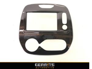 Usados Embellecedore para tablero de instrumentos Renault Captur (2R) 0.9 Energy TCE 12V Precio € 54,98 Norma de margen ofrecido por Gerrits Automotive