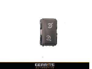 Used Cruise control switch Renault Captur (2R) 0.9 Energy TCE 12V Price € 21,98 Margin scheme offered by Gerrits Automotive