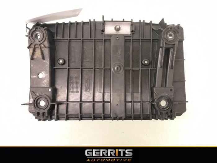 Battery box from a Mercedes-Benz C (C205) C-300 2.0 Turbo 16V 2016