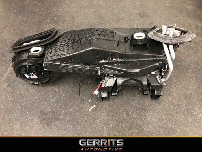 Begagnade Värmarhus Mercedes C (C205) C-300 2.0 Turbo 16V Pris € 399,99 Marginaltabell erbjuds av Gerrits Automotive BV