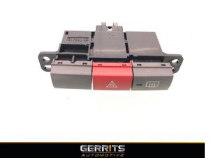 Gebrauchte Panikbeleuchtung Schalter Daihatsu Cuore (L251/271/276) 1.0 12V DVVT Preis € 21,98 Margenregelung angeboten von Gerrits Automotive