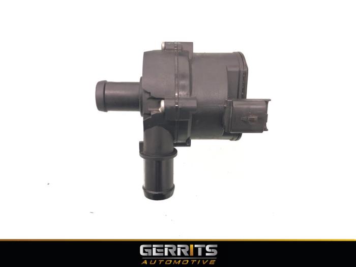 Usagé Pompe à eau Renault Megane IV Estate (RFBK) 1.6 Energy dCi 130 Prix € 24,99 Règlement à la marge proposé par Gerrits Automotive BV