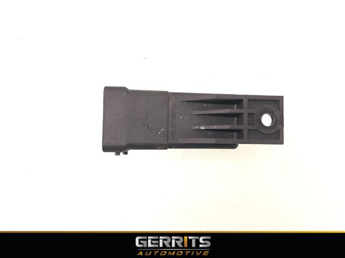 Glow plug relay from a Renault Megane IV Estate (RFBK) 1.6 Energy dCi 130 2017