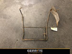 Used Spare wheel mechanism Toyota ProAce (MDX) 2.0 D4-D Price € 66,53 Inclusive VAT offered by Gerrits Automotive
