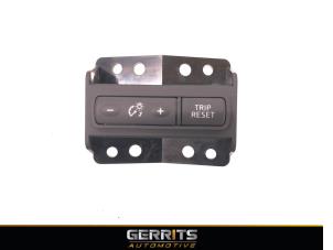 Used Cruise control switch Nissan Qashqai (J11) 1.2 DIG-T 16V Price € 21,98 Margin scheme offered by Gerrits Automotive