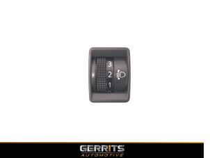 Used AIH headlight switch Nissan Qashqai (J11) 1.2 DIG-T 16V Price € 21,98 Margin scheme offered by Gerrits Automotive