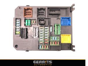 Używane Skrzynka bezpieczników Peugeot 308 (L3/L8/LB/LH/LP) 1.6 16V THP Cena € 164,98 Procedura marży oferowane przez Gerrits Automotive