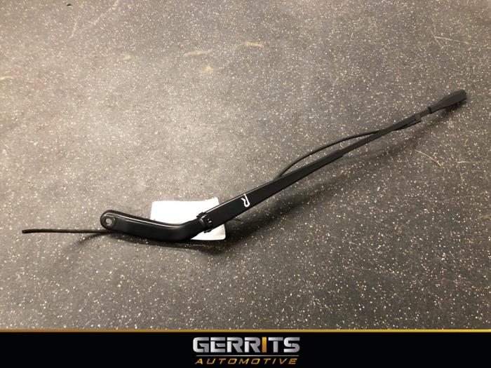 Front wiper arm from a Volkswagen Crafter 2.5 TDI 30/32/35/46/50 2007