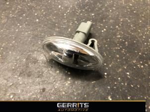 Used Front wing indicator, right Peugeot 108 1.0 12V VVT-i Price € 21,98 Margin scheme offered by Gerrits Automotive