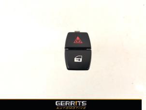 Used Panic lighting switch BMW 5 serie (F10) 520i 16V Price € 21,98 Margin scheme offered by Gerrits Automotive