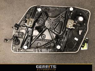 Używane Mechanizm szyby lewej przedniej wersja 4-drzwiowa Mercedes A (177.0) 1.3 A-160 Turbo 16V Cena € 109,98 Procedura marży oferowane przez Gerrits Automotive