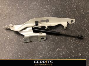 Used Bonnet Hinge Volvo XC60 I (DZ) 2.0 T 16V Price € 27,44 Margin scheme offered by Gerrits Automotive