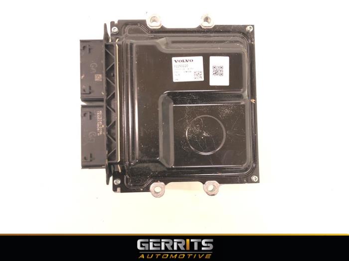 Used Engine management computer Volvo XC60 II (UZ) 2.0 T8 16V Recharge, Twin Engine AWD Price € 399,99 Margin scheme offered by Gerrits Automotive BV