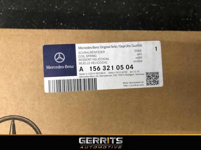 Front spring screw from a Mercedes-Benz B (W246,242) 2.2 B-220 CDI BlueEFFICIENCY 16V 2019