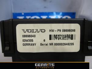 Usados Caja de fusibles Volvo XC70 (SZ) XC70 2.4 D 20V Precio € 42,90 Norma de margen ofrecido por Gerrits Automotive