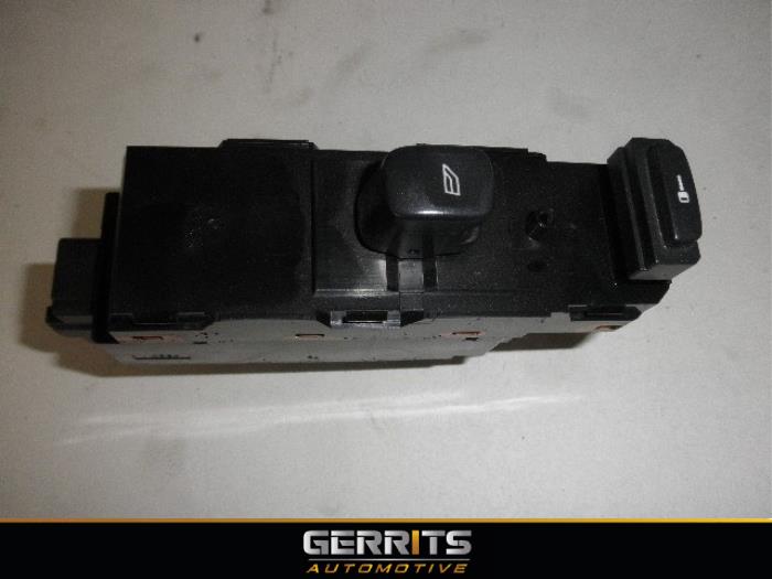Electric window switch from a Volvo S60 I (RS/HV) 2.0 T 20V 2004