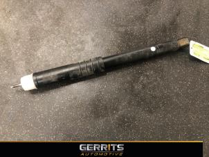 Used Rear shock absorber rod, right Renault Captur (2R) 0.9 Energy TCE 12V Price € 32,98 Margin scheme offered by Gerrits Automotive