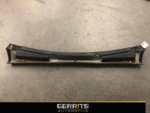 Used Cowl top grille Opel Vivaro 1.6 CDTI 115 Price € 42,34 Inclusive VAT offered by Gerrits Automotive