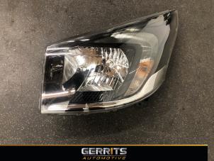 Used Headlight, left Opel Vivaro 1.6 CDTI 115 Price € 332,73 Inclusive VAT offered by Gerrits Automotive