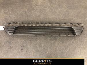 Used Grille Opel Vivaro 1.6 CDTI 115 Price € 120,99 Inclusive VAT offered by Gerrits Automotive