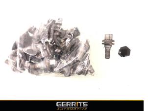 Used Set of wheel bolts Opel Grandland/Grandland X 1.2 Turbo 12V Price € 32,98 Margin scheme offered by Gerrits Automotive