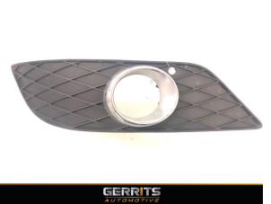 Used Fog light cover plate, right Mercedes B (W245,242) 2.0 B-200 16V Turbo Price € 27,48 Margin scheme offered by Gerrits Automotive