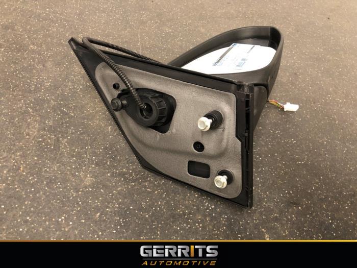 Wing mirror, right from a Peugeot 108 1.0 12V 2018