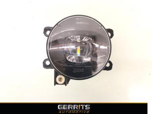 Używane Swiatlo przeciwmgielne lewy przód Renault Captur (2R) 0.9 Energy TCE 12V Cena € 43,98 Procedura marży oferowane przez Gerrits Automotive
