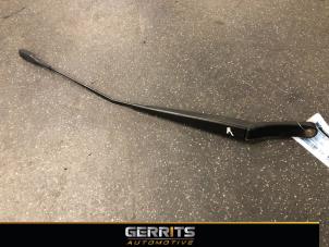 Used Front wiper arm Audi Q5 (8RB) 2.0 TFSI 16V Quattro Price € 21,98 Margin scheme offered by Gerrits Automotive