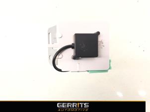 Używane Antena GPS Mazda CX-3 2.0 SkyActiv-G 120 AWD Cena € 43,98 Procedura marży oferowane przez Gerrits Automotive