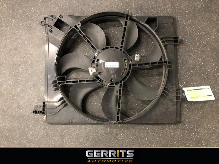 Ventilateur d'un Renault Megane IV Estate (RFBK) 1.2 Energy TCE 130 2018