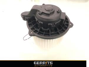 Usagé Ventilateur chauffage Kia Picanto (JA) 1.0 12V Prix € 34,99 Règlement à la marge proposé par Gerrits Automotive