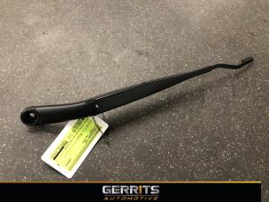 Used Front wiper arm Kia Picanto (JA) 1.0 12V Price € 19,99 Margin scheme offered by Gerrits Automotive